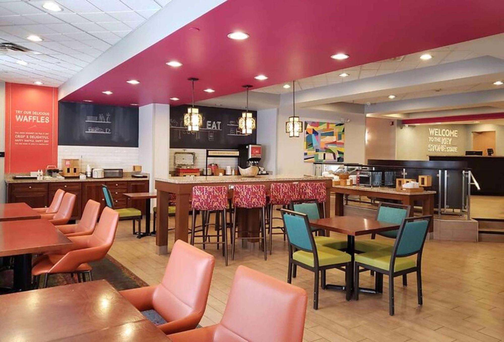 Hampton Inn Greensburg Exterior foto